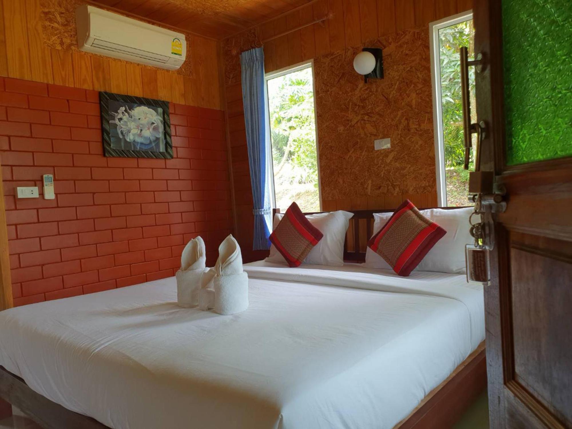 Baan Suan Hill Resort Ban Tha Khun Exterior photo