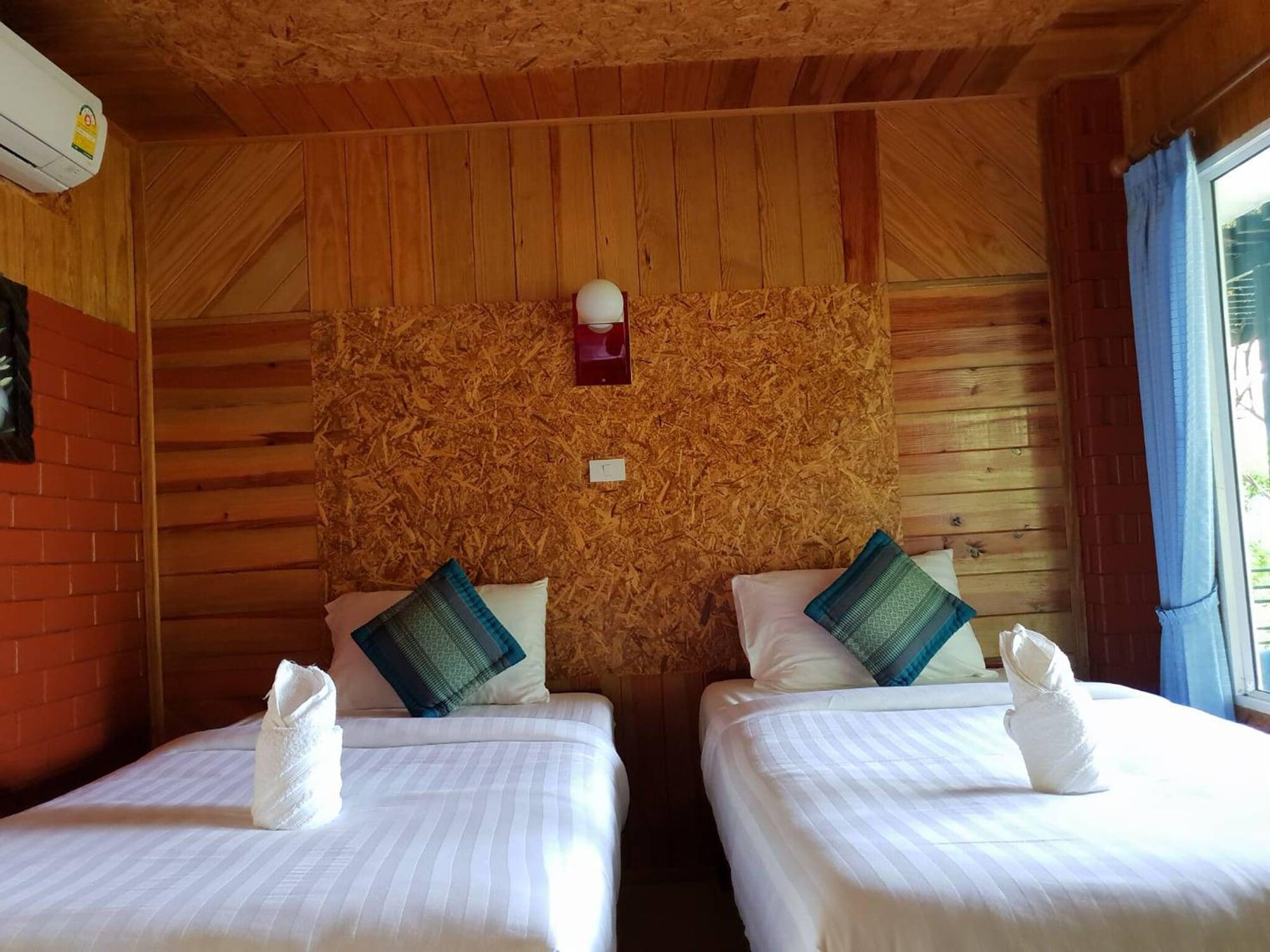 Baan Suan Hill Resort Ban Tha Khun Exterior photo